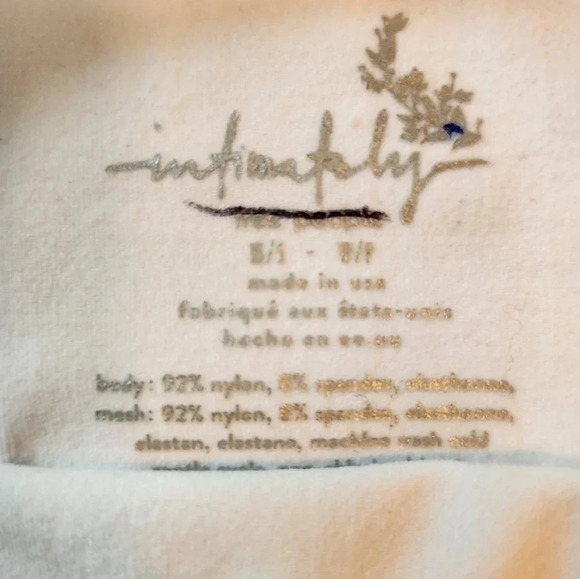 NWOT || FREE PEOPLE INTIMATELY || shirt with sheer sleeves, sz small, white - Picture 4 of 4